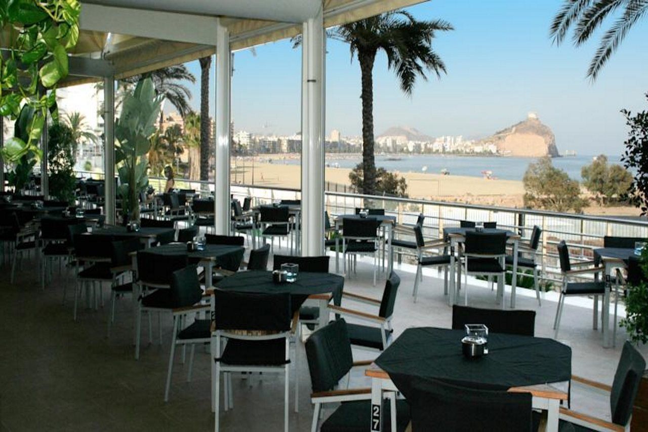 Senator Hotel Águilas