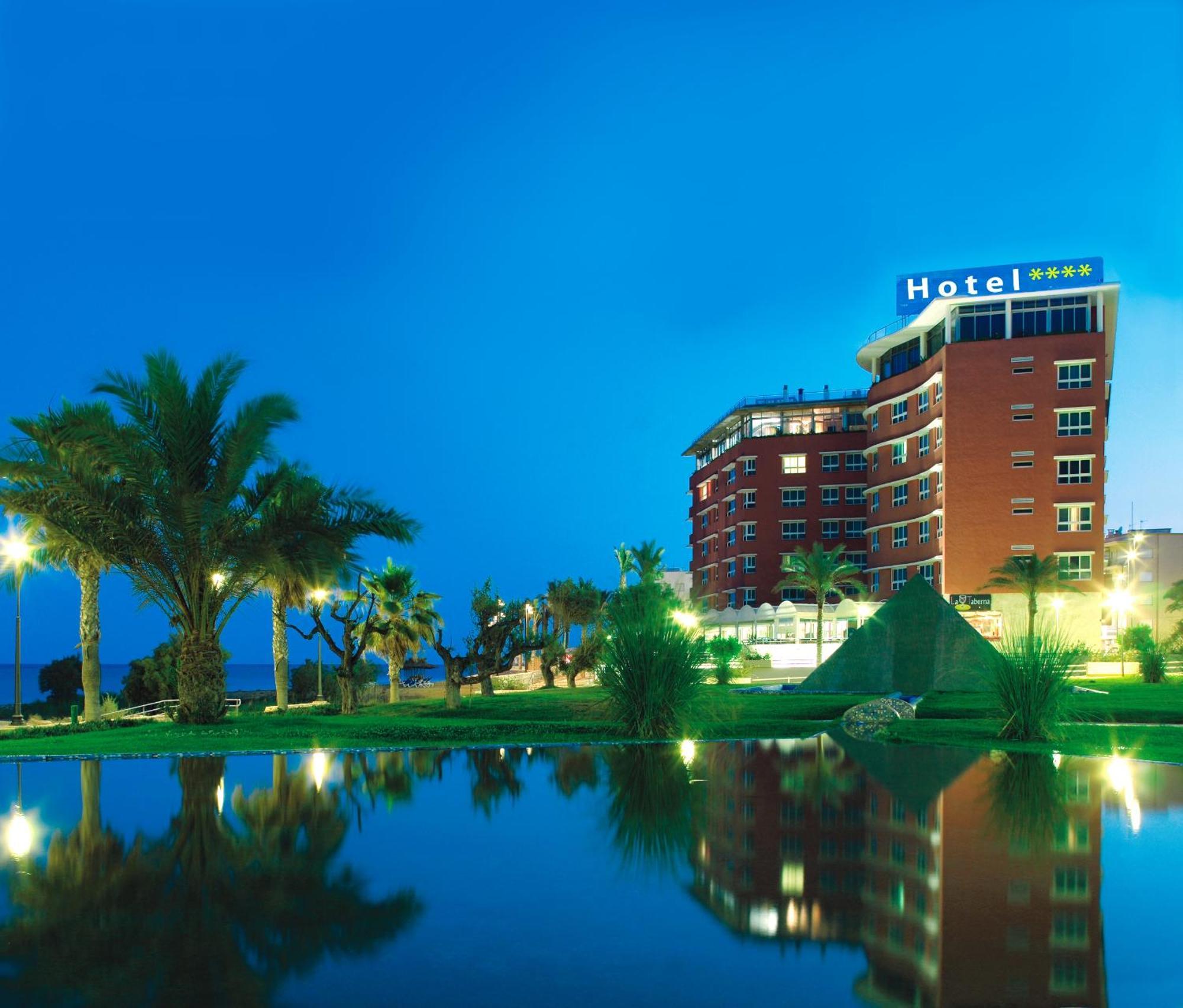 Hotel Senator 4*
